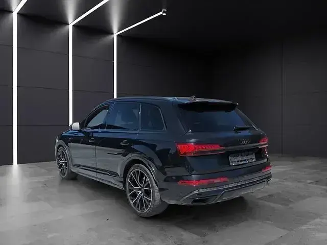 Gebraucht Audi Q7 S-Line 286 PS (210 kW) 2024 Schwarz SUV