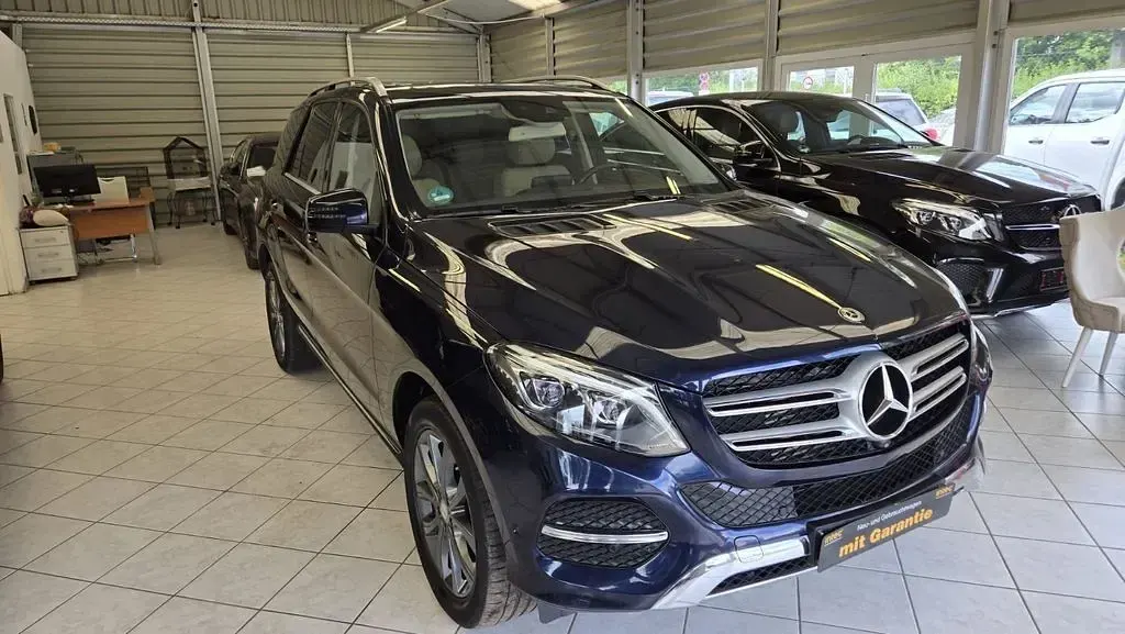 Gebraucht Mercedes GLE350 258 PS (189 kW) 2017 Blau SUV