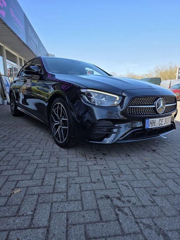 Usado Mercedes E200 AMG 197 CV (144 kW) 2021 Negro Berlina