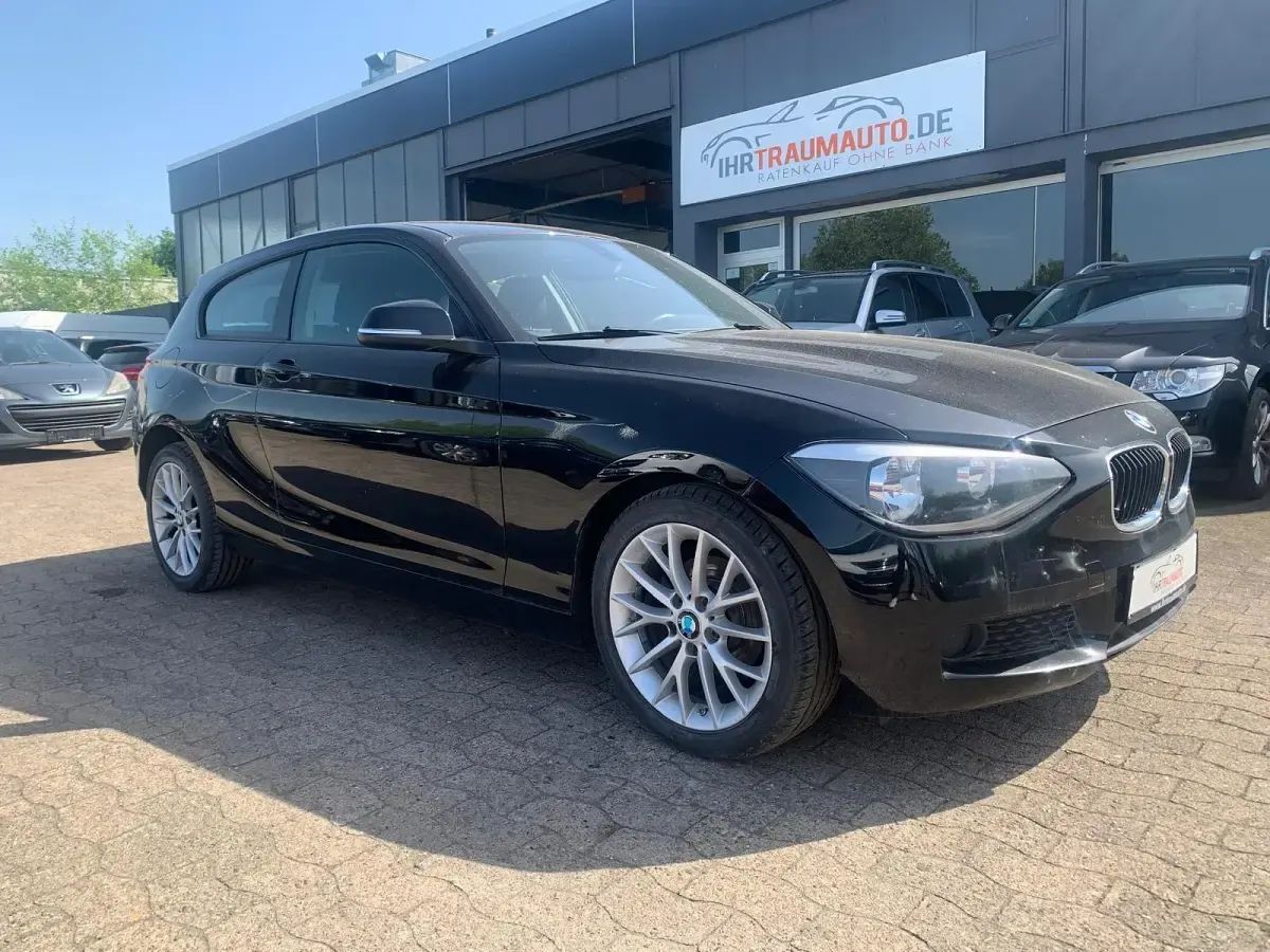 Gebraucht BMW 114 102 PS (75 kW) 2014 Schwarz Kleinwagen