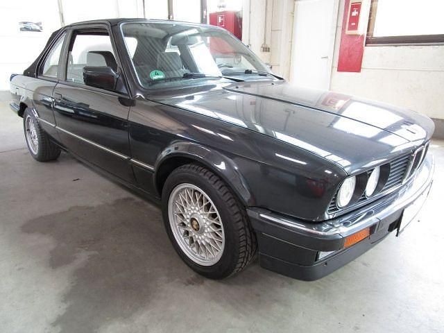 Gebraucht BMW 325 Cabriolet 122 PS (89 kW) 1986 Schwarz metallic Cabrio