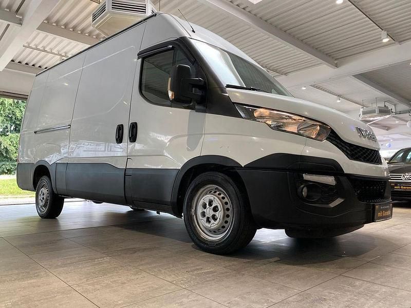 Weiß Gebraucht 2015 Iveco Daily Van / Kleinbus | 6.990 € (Guter Preis) - Bild 1/4