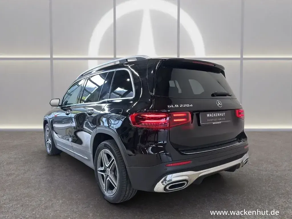 Gebraucht Mercedes GLB220 Advanced Plus 190 PS (139 kW) 2026 Schwarz SUV