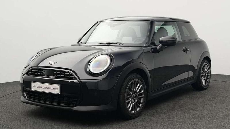 Gebraucht Mini Cooper Classic 156 PS (114 kW) 2024 Schwarz Kleinwagen