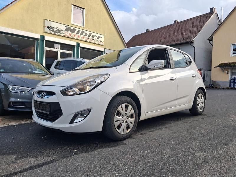 Weiß Gebraucht 2013 Hyundai ix20 Edition Kleinwagen | 6.980 € (Etwas zu teuer) - Bild 1/4