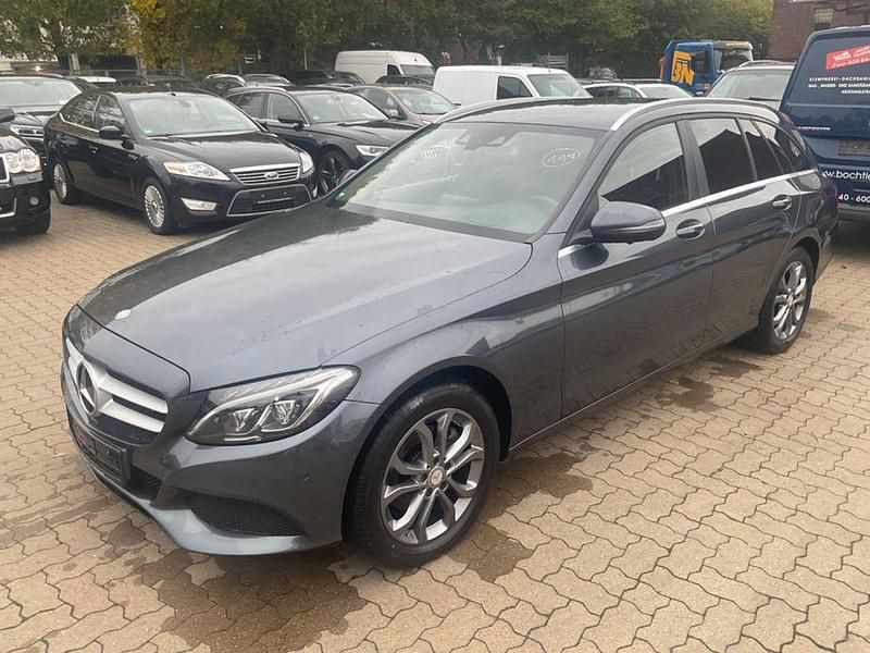 Grau Gebraucht 2016 Mercedes C220 Kombi | 8.790 € (Fairer Preis) - Bild 1/4