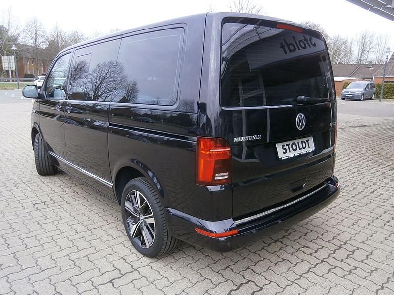 Gebraucht VW Multivan Comfortline 199 PS (146 kW) 2021 Schwarz Van