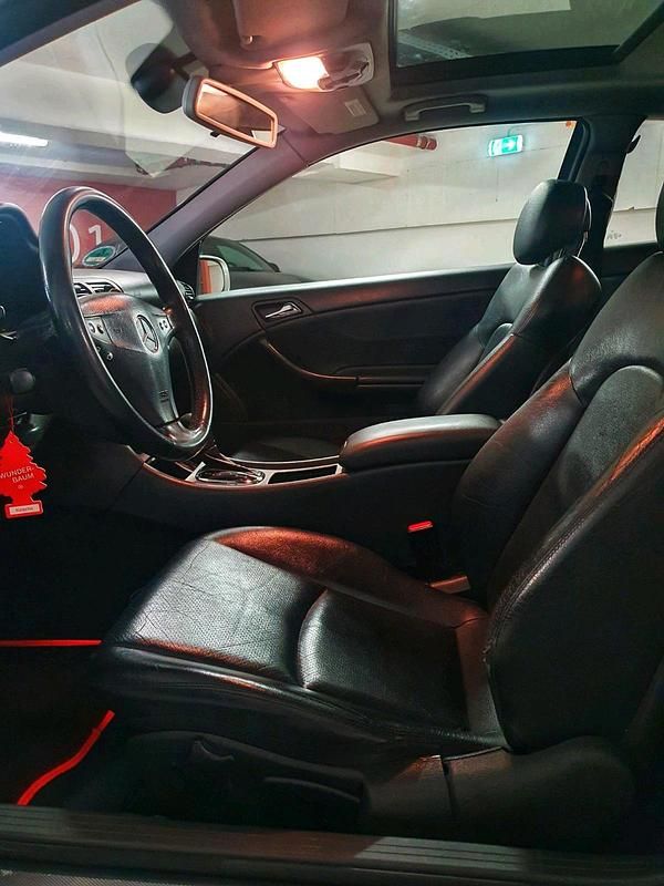 Gebraucht Mercedes C200 163 PS (119 kW) 2001 Silber Coupé