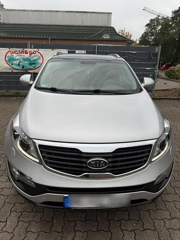 Grau Gebraucht 2011 Kia Sportage SUV | 8.000 € (Fairer Preis) - Bild 1/4