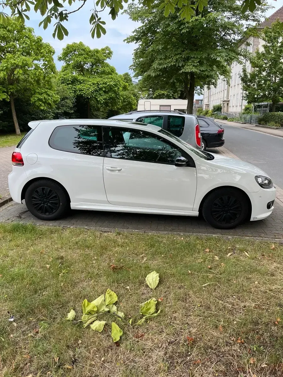 Gebraucht VW Golf VII Match 122 PS (89 kW) 2012 Weiß Limousine