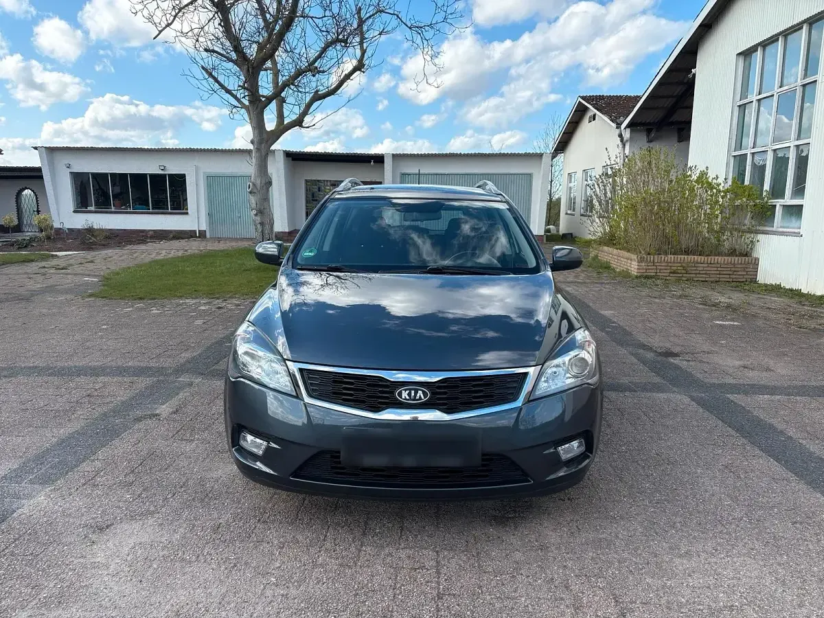 Gebraucht Kia Ceed 2011 Grau Kleinwagen
