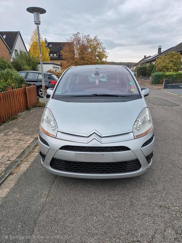 Grau Gebraucht 2010 Citroën C4 Picasso Van / Kleinbus | 2.000 € (Fairer Preis) - Bild 1/4