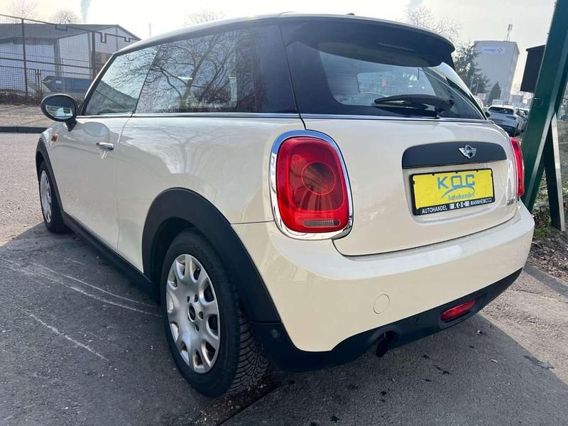 Gebraucht Mini ONE 75 PS (55 kW) 2016 Pepper (old english) white Kleinwagen