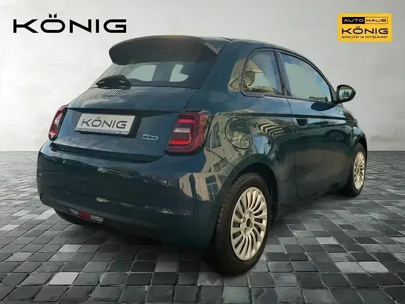 Gebraucht Fiat 500e Action 86 kW (118 PS) 2023 Ozean grün metallic Kleinwagen