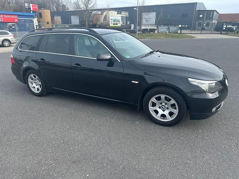 Gebraucht BMW 520 Advantage 177 PS (130 kW) 2009 Schwarz Kombi