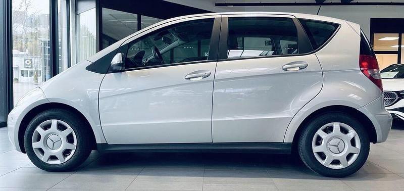 Gebraucht Mercedes A150 95 PS (69 kW) 2009 Silber Limousine