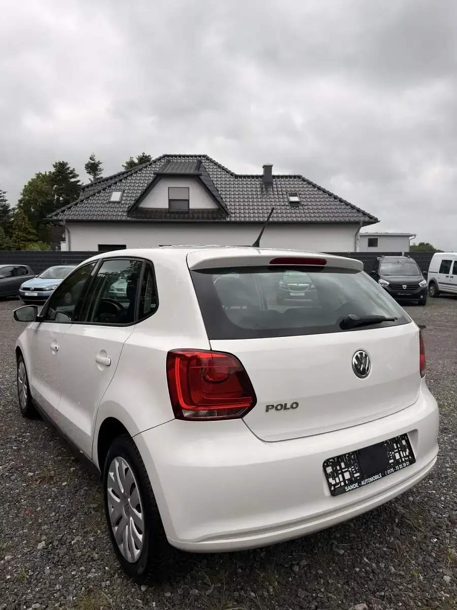 Gebraucht VW Polo 60 PS (44 kW) 2010 Weiß Kleinwagen