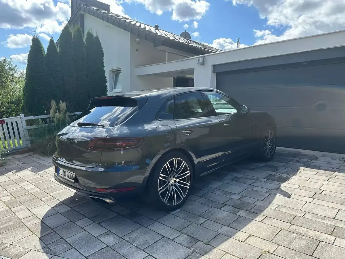 Gebraucht Porsche Macan Turbo 400 PS (294 kW) 2016 Grau SUV