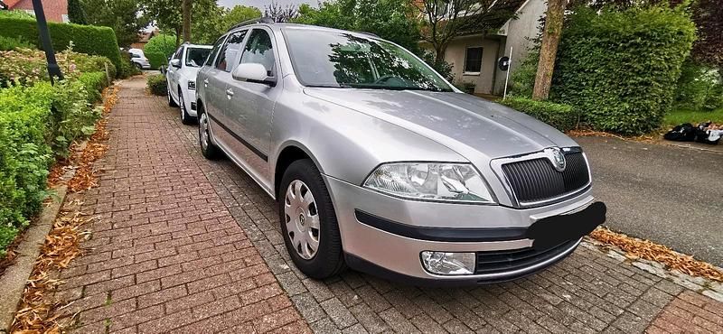 Silber Gebraucht 2006 Skoda Octavia Kombi | 2.699 € (Fairer Preis) - Bild 1/4