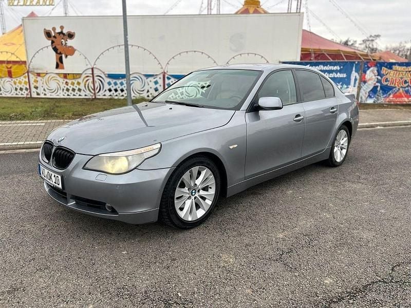 Grau Gebraucht 2003 BMW 530 Sport Line Limousine | 5.500 € (Fairer Preis) - Bild 1/4