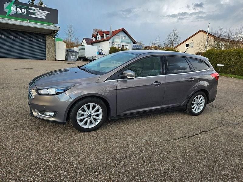 Gebraucht Ford Focus Titanium 150 PS (110 kW) 2016 Braun Limousine