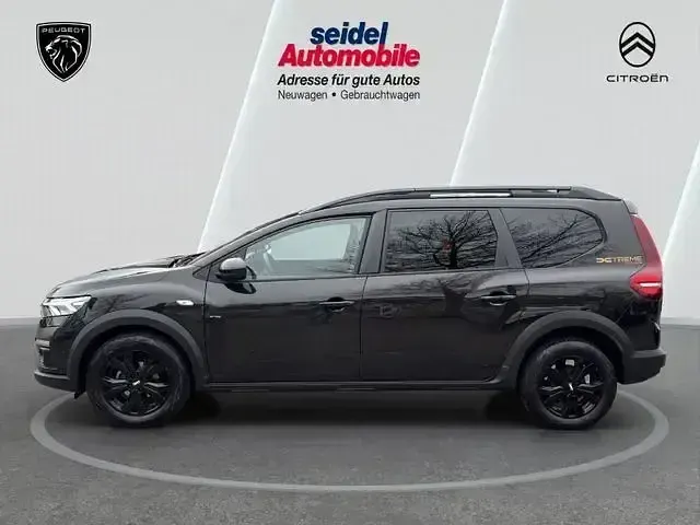 Gebraucht Dacia Jogger Extreme 110 PS (80 kW) 2023 Schwarz Van / Kleinbus
