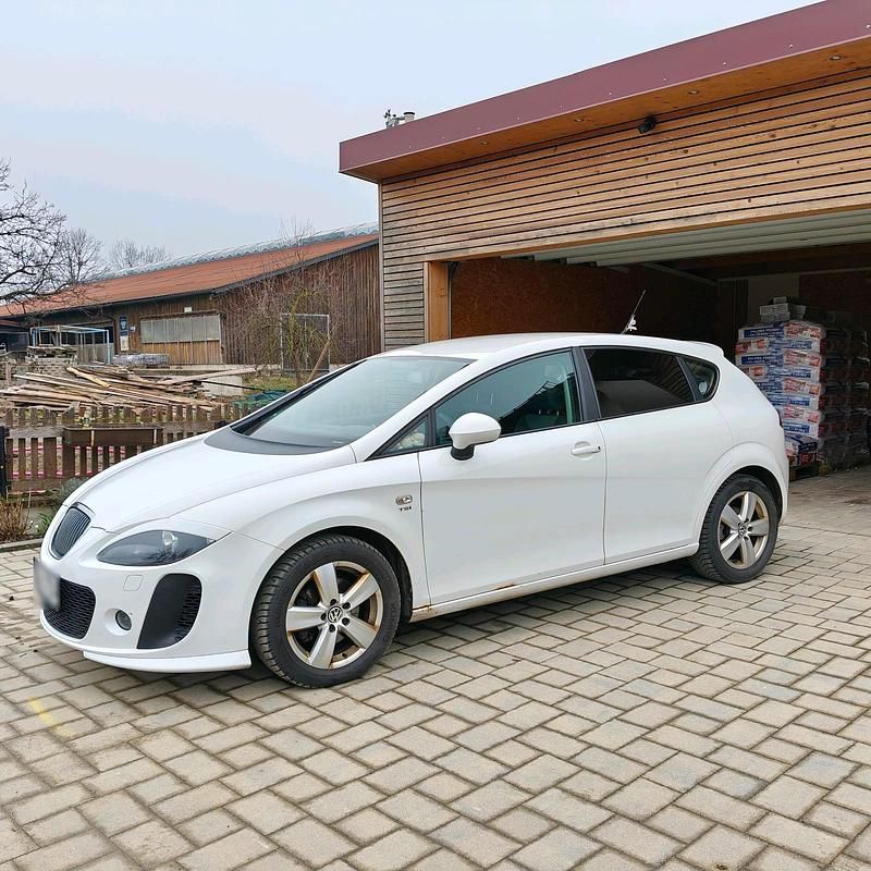 Gebraucht Seat Leon 125 PS (91 kW) 2009 Weiß Kleinwagen
