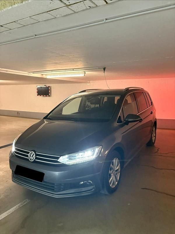 Gebraucht VW Touran Highline 190 PS (139 kW) 2017 Grau Van / Kleinbus