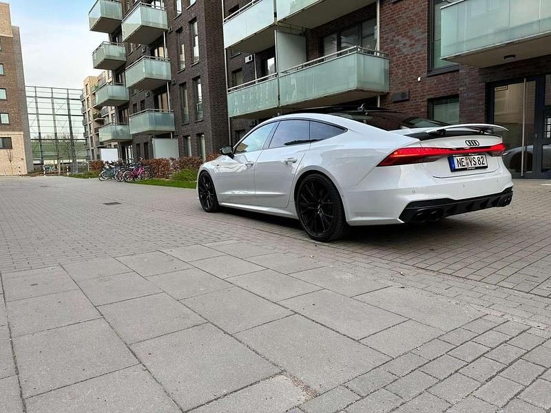 Weiß Gebraucht 2018 Audi A7 Basis Kleinwagen | 48.000 € - Bild 1/4