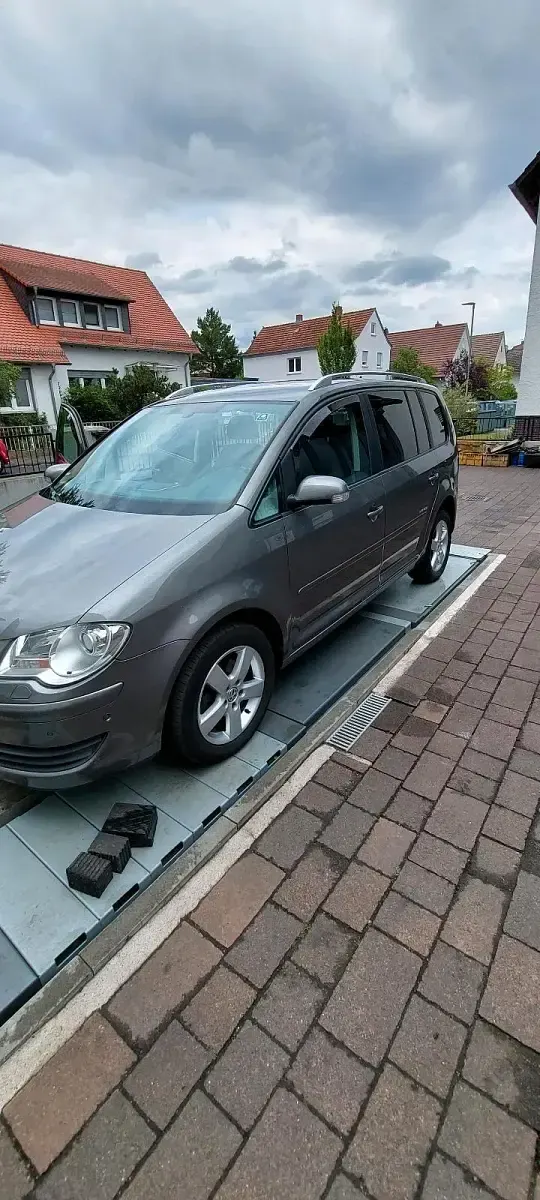 Gebraucht VW Touran 140 PS (102 kW) 2007 Grau Van / Kleinbus