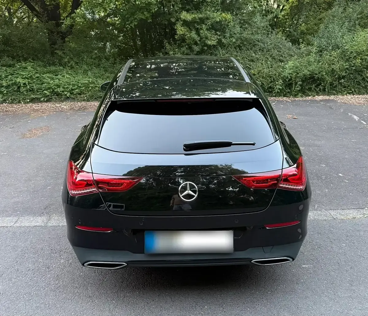 Gebraucht Mercedes CLA180 Shooting Brake 116 PS (85 kW) 2020 Schwarz Kombi