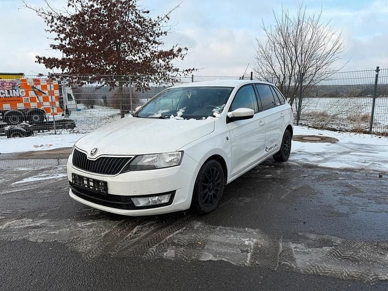 Weiß Gebraucht 2013 Skoda Rapid Ambition Limousine | 3.400 € (Superpreis) - Bild 1/4