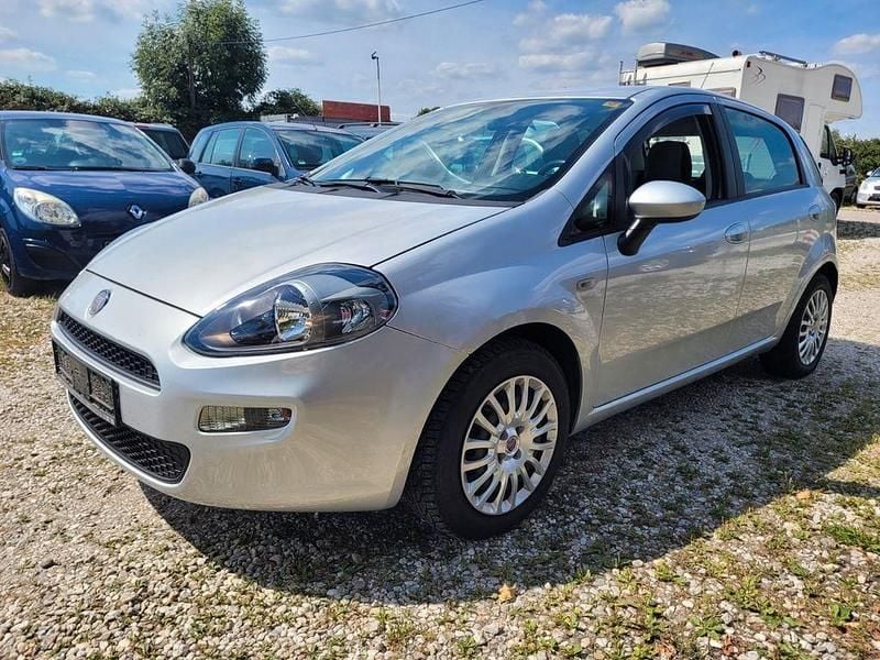 Silber Gebraucht 2012 Fiat Punto Easy Kleinwagen | 3.999 € (Guter Preis) - Bild 1/4
