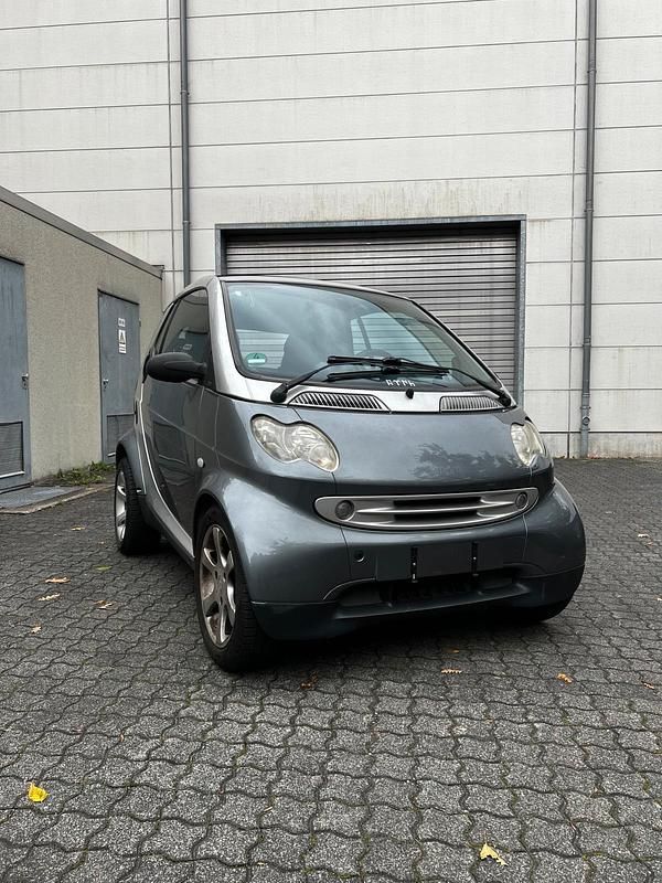 Grau Gebraucht 2000 Smart ForTwo Cabrio Pulse Cabrio | 2.750 € - Bild 1/4