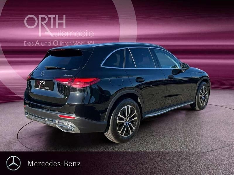 Gebraucht Mercedes GLC200 Avantgarde 204 PS (150 kW) 2024 Schwarz SUV