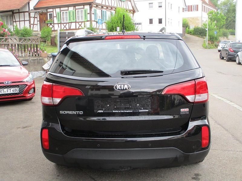 Schwarz Gebraucht 2013 Kia Sorento Edition 7 SUV | 6.900 € - Bild 1/4