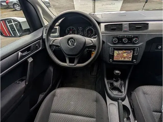 Käytetty VW Caddy 102 HP (75 kW) 2017 Valkoinen Tila-auto