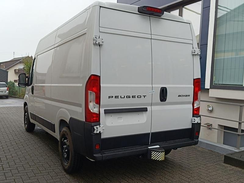 Gebraucht Peugeot Boxer 140 PS (102 kW) 2025 Weiss Van