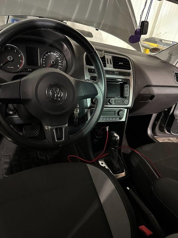 Gebraucht VW Polo Life 105 PS (77 kW) 2013 Grau Kleinwagen