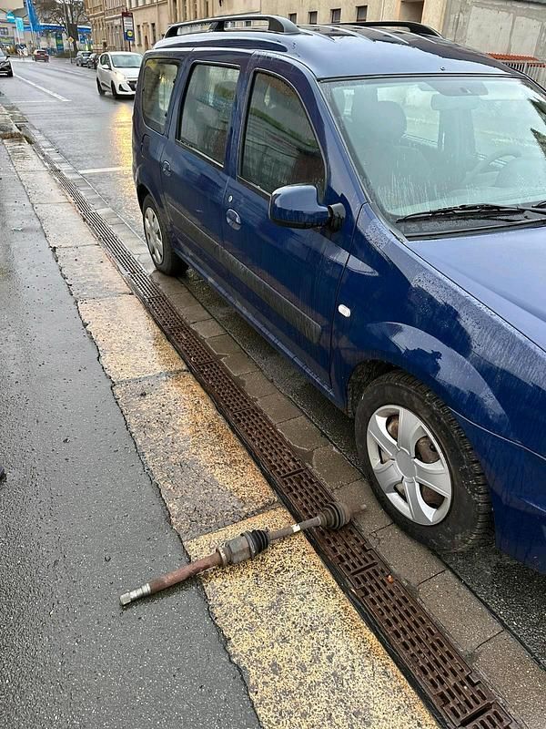 Gebraucht Dacia Logan 90 PS (66 kW) 2010 Blau Kombi