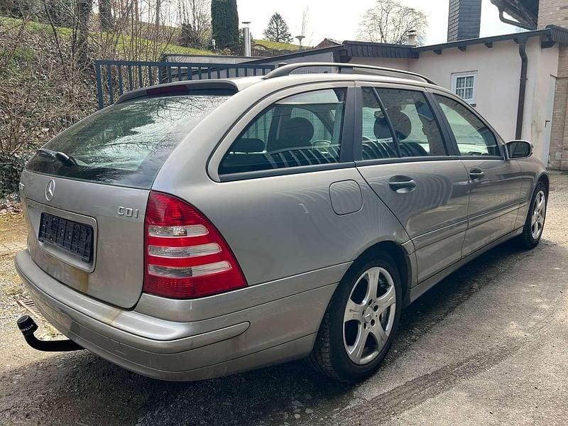 Gebraucht Mercedes C200 122 PS (89 kW) 2005 Cubanitsilber  metallic Kombi