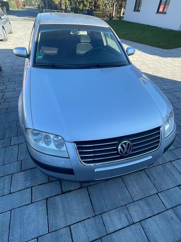 Gebraucht VW Passat 105 PS (77 kW) 2002 Silber Limousine