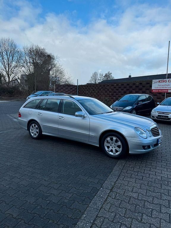 Gebraucht Mercedes E200 184 PS (135 kW) 2007 Silber Kombi