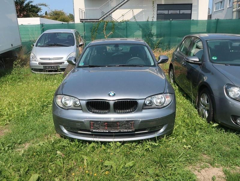 Grau Gebraucht 2009 BMW 116 Advantage Kleinwagen | 2.300 € (Superpreis) - Bild 1/4