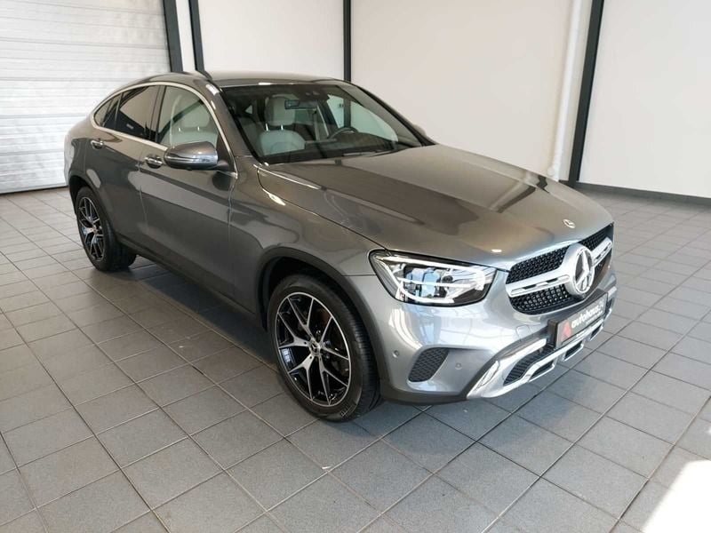 Grau Gebraucht 2022 Mercedes GLC300 SUV | 40.470 € (Guter Preis) - Bild 1/4