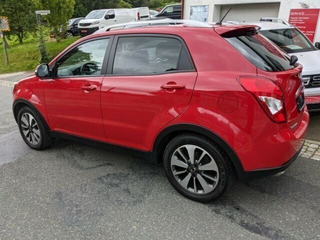 Gebraucht SsangYong Korando Sapphire 175 PS (128 kW) 2015 Rot SUV