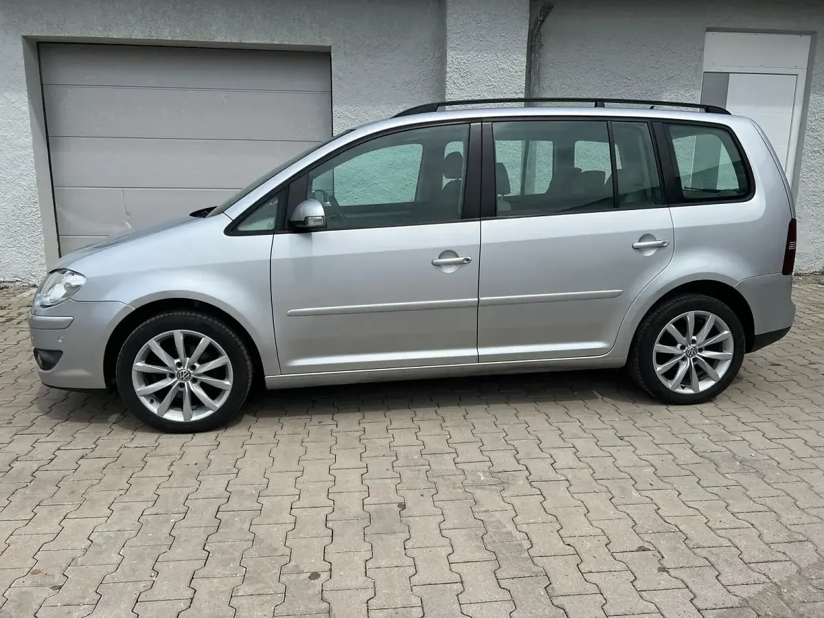 Gebraucht VW Touran 140 PS (102 kW) 2009 Grau Van / Kleinbus
