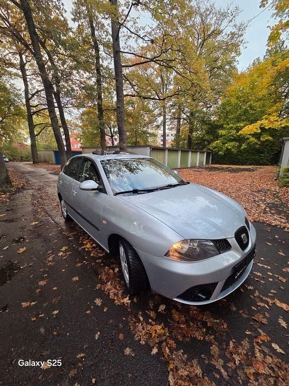 Silber Gebraucht 2009 Seat Ibiza Limousine | 1.849 € (Guter Preis) - Bild 1/3