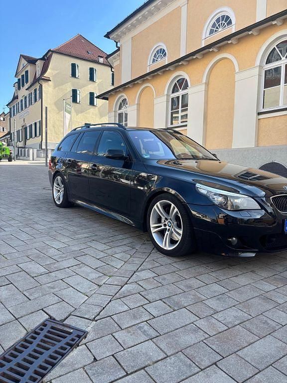 Schwarz Gebraucht 2008 BMW 550 Sport Line Kombi | 14.450 € (Etwas zu teuer) - Bild 1/4