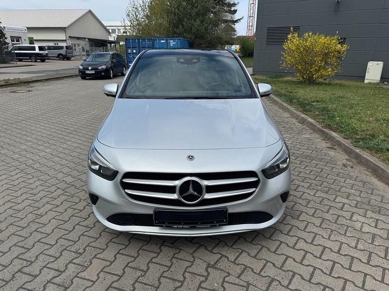 Gebraucht Mercedes 220 Progressive 190 PS (139 kW) 2019 Silber Limousine